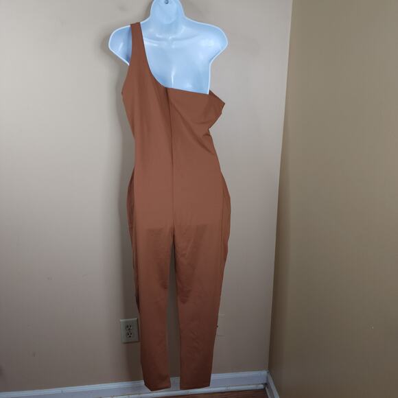 Skims All-In-One One Shoulder Bodysuit Catsuit in Camel Size 4X - Picture 5 of 7